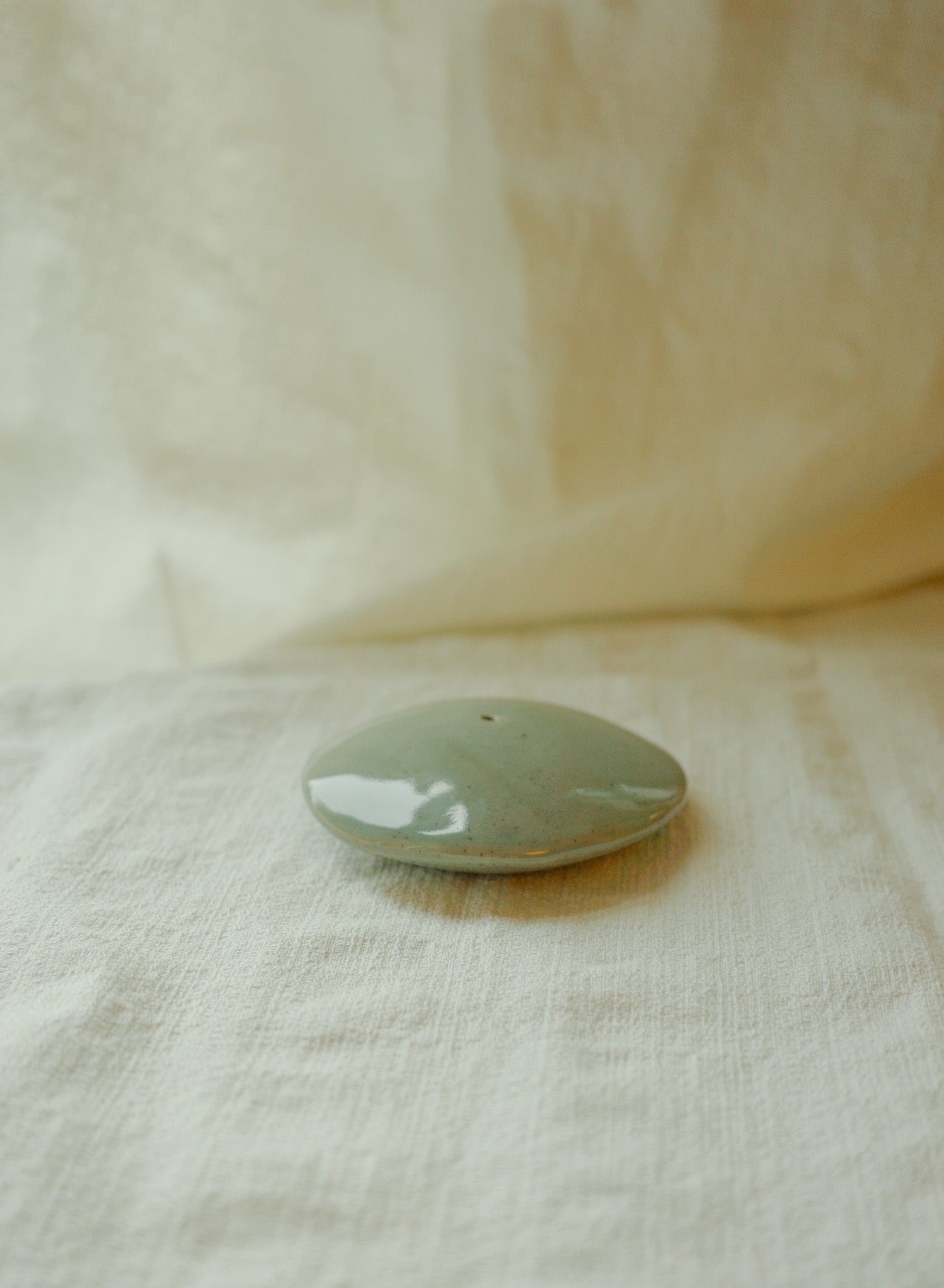 Medium pebble incense holder