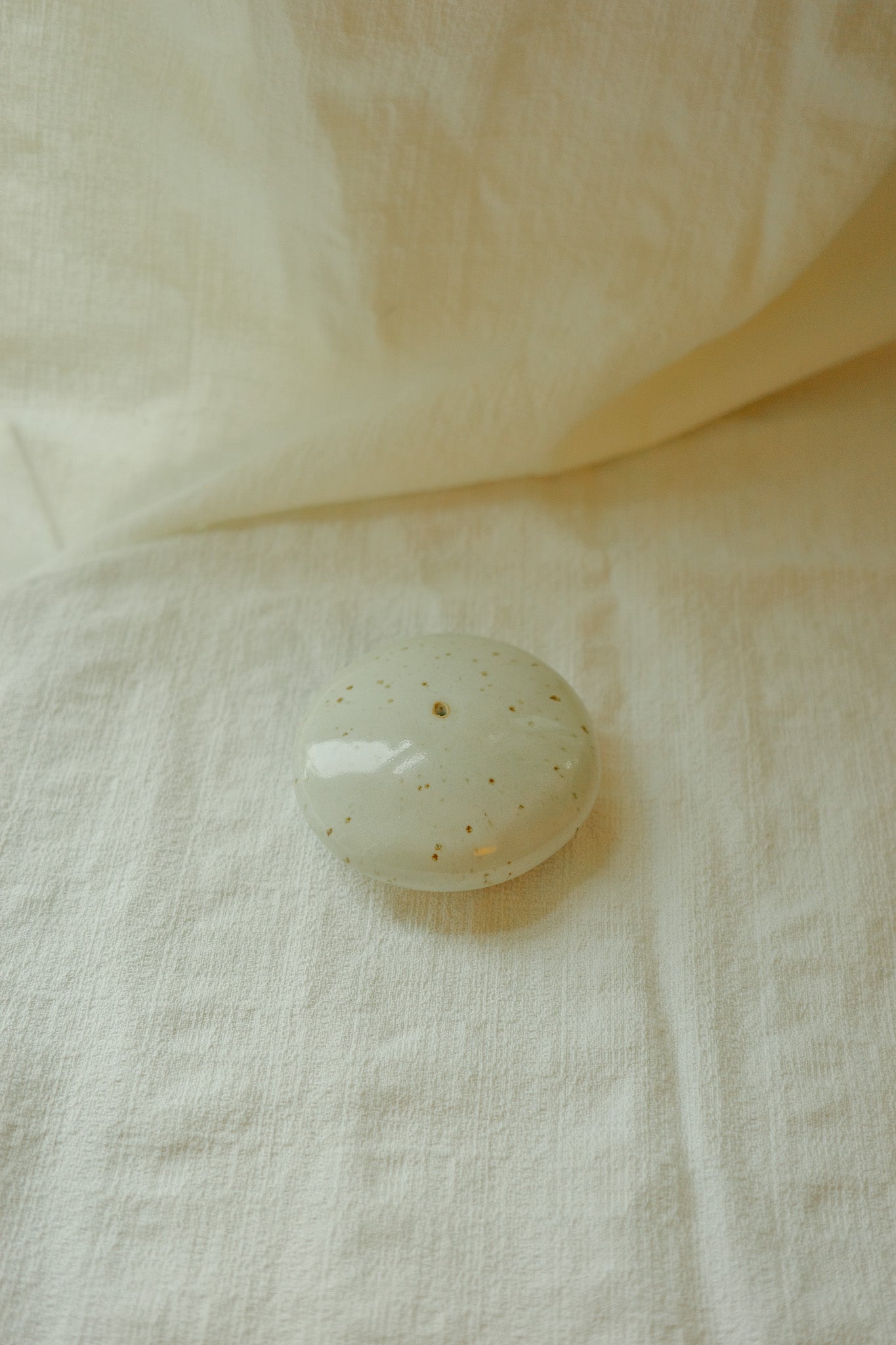 Medium pebble incense holder