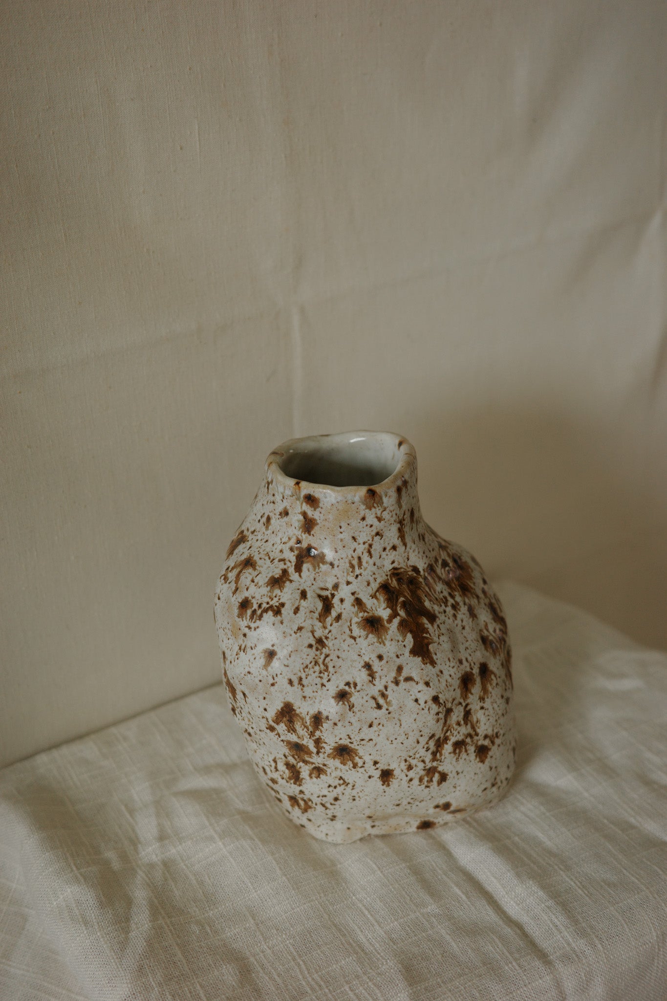 Quail vase